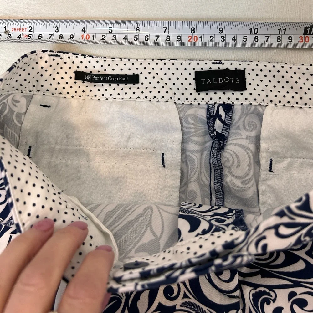 Talbots Perfect Crop Navy & White Paisley Print Stretch Pants Women’s 14 Petite - Picture 9 of 11